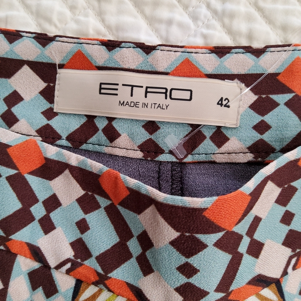 Geometric Patterned Black Skirt - Picture 2 of 12